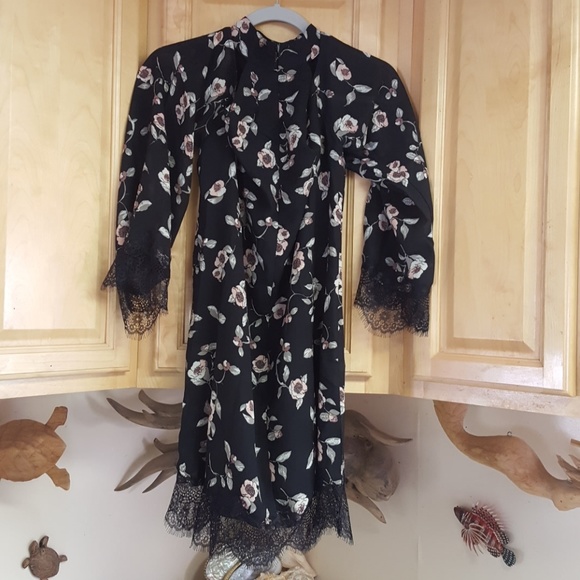 NWT Lucca Couture Mock Neck Cold Shoulder Dress M - Picture 6 of 8